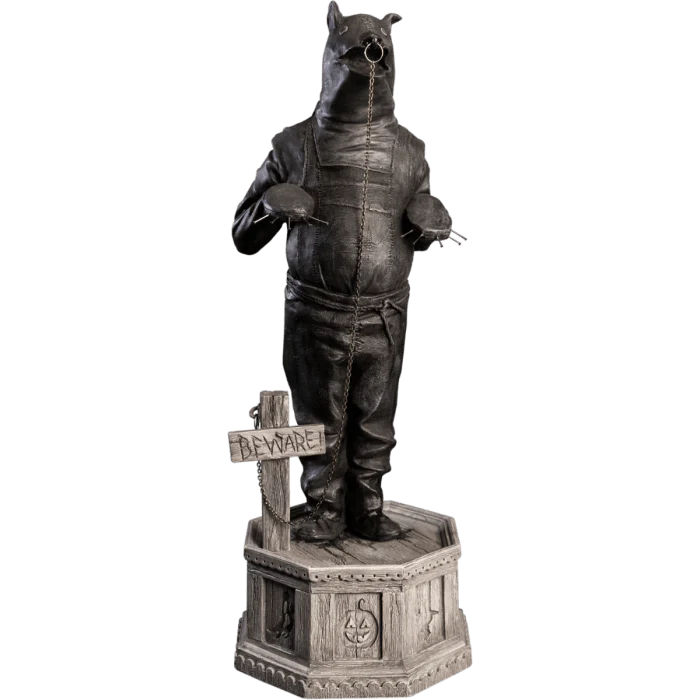 Ghosts of Halloween: Teddy Statue