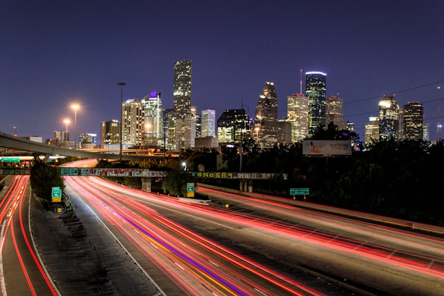 Courier Service in Houston TX: Streamline Your Business with Getcho's Local Delivery Service